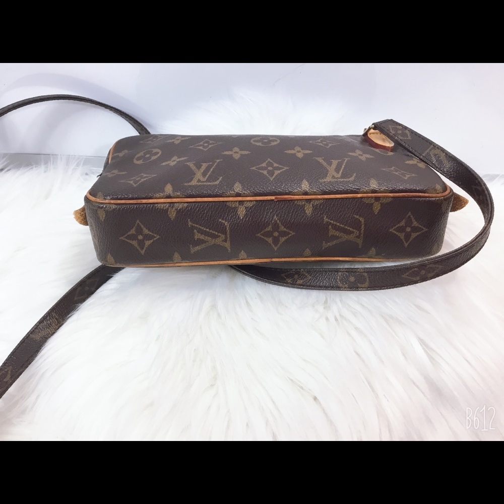 Louis Vuitton Brown Monogram Crossbody Bag - Picture 4 of 8
